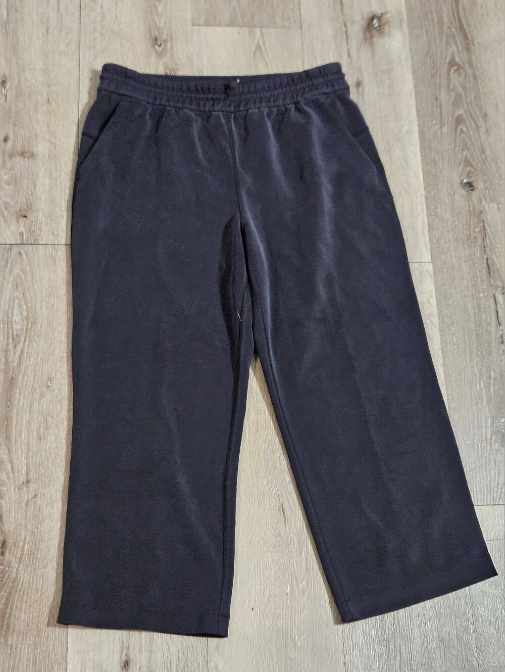 Lululemon Softstreme High-Rise Straight-Leg Cropped Pant Size 10 Black - Picture 2 of 8